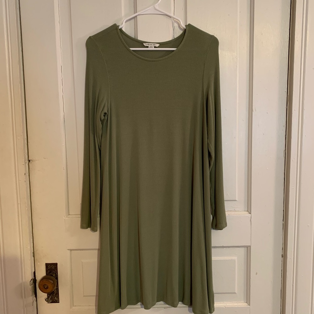 AE Green Long Sleeve Dress
